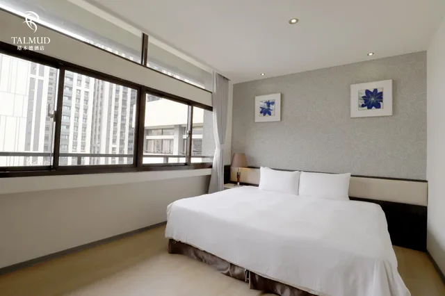 غرفة قياسية بسرير كوين، Talmud Hotel Taichung 1/2