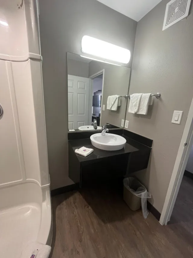 غرفة ديلوكس رباعية للمدخنين، Motel6 Wichita, KS 7/9
