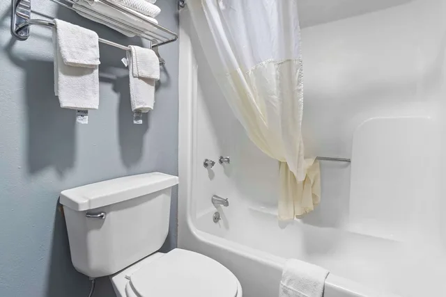 غرفة بسريرين كوين لذوي الإعاقة، Econo Lodge Kennett 3/4