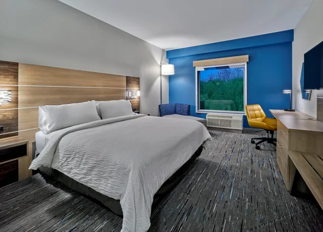 غرفة قياسية بسرير كينج، Holiday Inn Express Huntsville Space Center 1/3