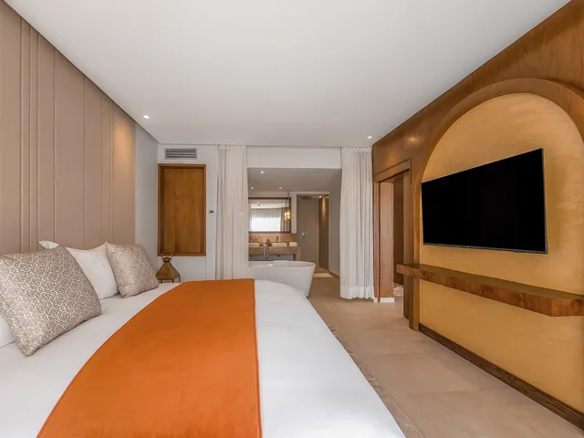 جناح بسرير كينج بإطلالة على البحر، Sofitel Agadir Royal Bay Resort 2/3