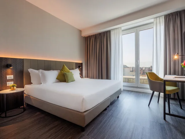 غرفة ديلوكس بسرير مزدوج، iH Hotels Milano Centrale 1/7