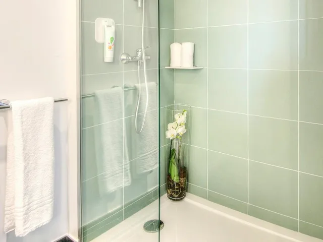 Standard, Sofa, Ibis Styles Nice Centre Gare 3/6