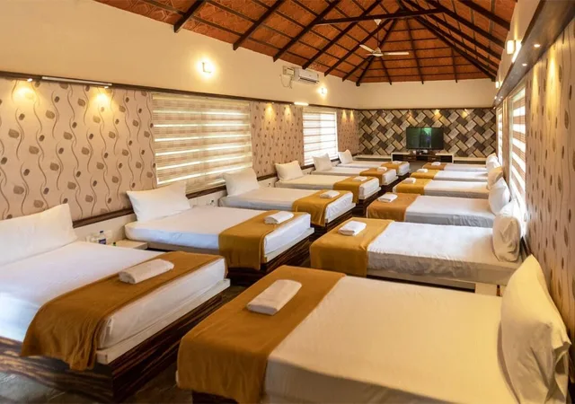 Mixed Dorm, Cottage, 12 Beds، Sr Jungle Resort 1/1