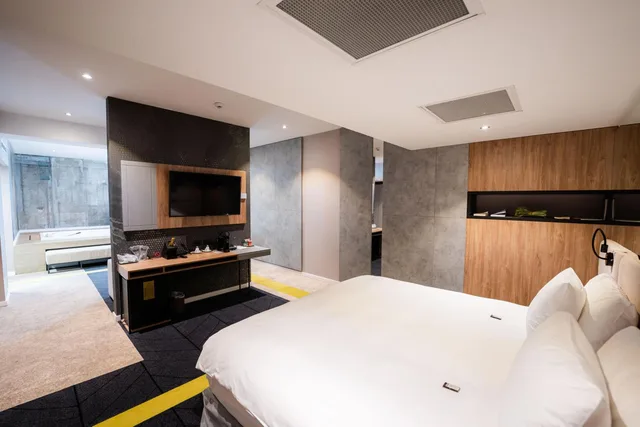 Supreme, Suite, Hot Tub, Mandachi Hotel & Spa 3/10