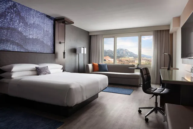 غرفة بسرير كينج، Boulder Marriott 2/16
