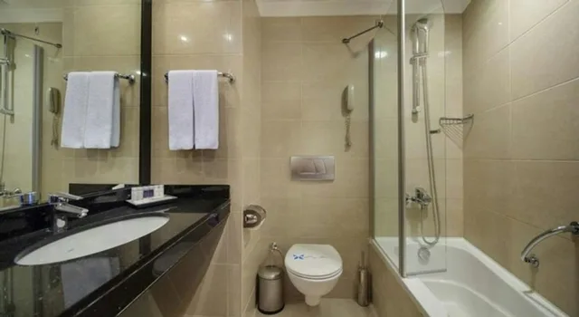 غرفة قياسية بسرير مزدوج أو سريرين منفصلين، Liberty Hotels Lara 3/4
