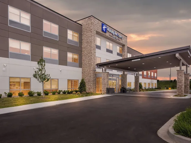 Holiday Inn Express Peotone، فرانكفورت 6/50