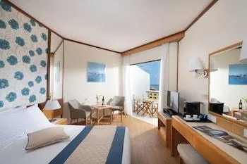 Classic, Double and Twin Beds, Lateral Side Sea View، Constantinou Bros Athena Royal Beach Hotel - Adults Only 1/1