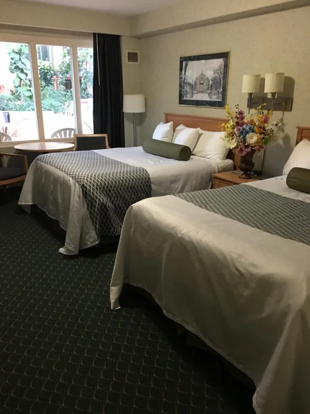 غرفة ديلوكس بسريرين كوين، Travelodge by Wyndham Winnipeg East 5/10