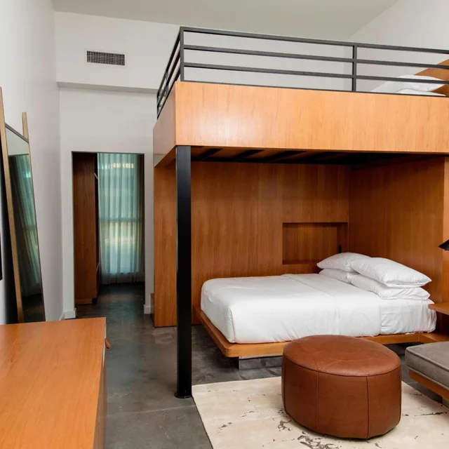 لوفت بسريرين كوين، The Sarasota Modern, a Tribute Portfolio Hotel 2/5