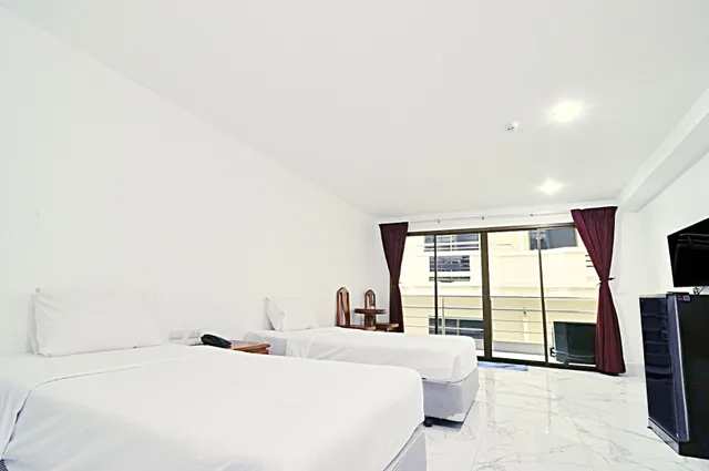 غرفة ديلوكس بسريرين منفصلين، Highfive Hotel 1/3