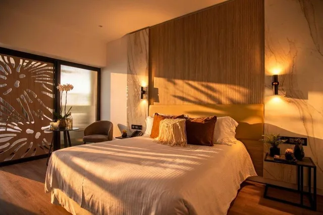 غرفة عائلية بإطلالة جزئية على البحر، Cavo Maris Beach Hotel 1/2
