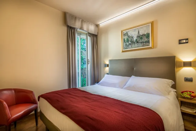 غرفة كلاسيكية بسريرين منفصلين، Hotel Regina Milano 4/10