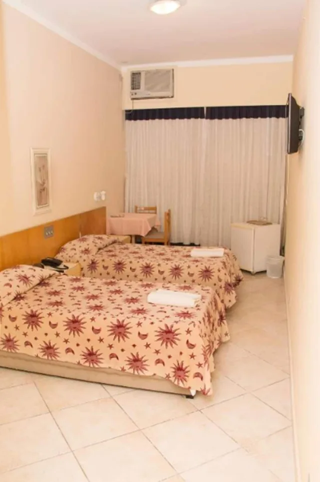 غرفة قياسية بسريرين منفصلين، Hotel Atlantico Lapa 2/3