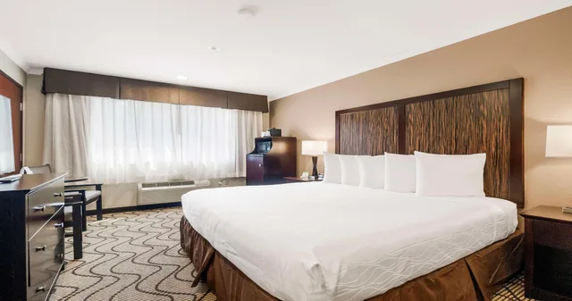 غرفة بسرير كوين، Best Western Plus Orchid Hotel & Suites 3/7