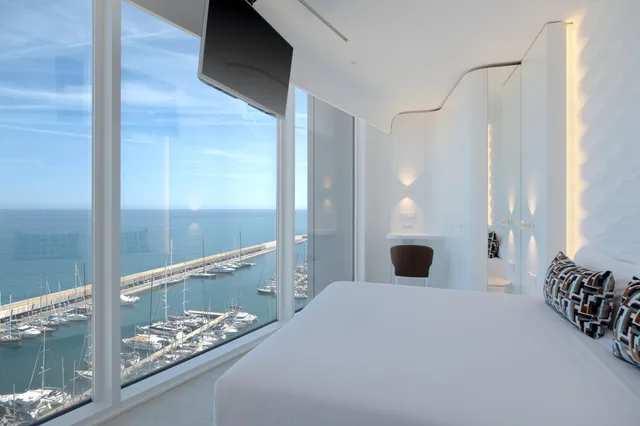 غرفة ديلوكس بسرير مزدوج أو سريرين منفصلين، Hotel Marina Badalona 3/6