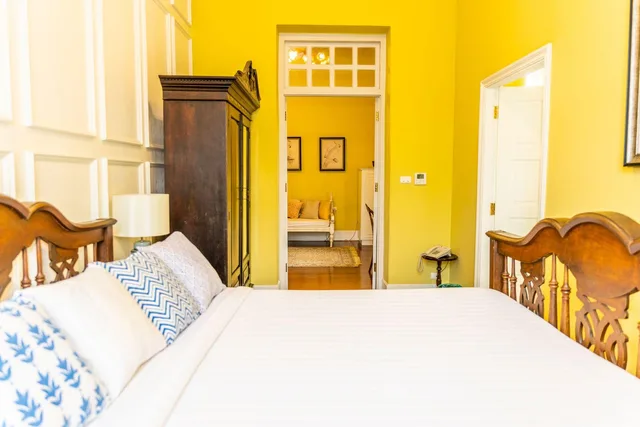 Five, Deluxe, Double Bed, Living Area, Bathtub، Baan2459 Heritage House 1/1