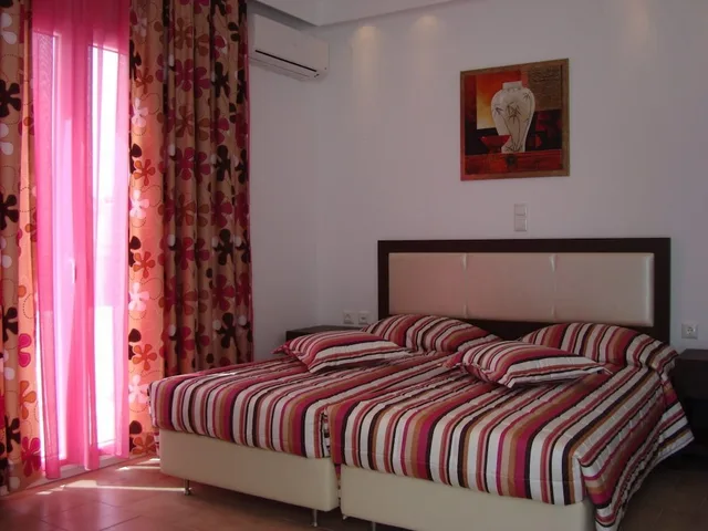 استوديو مزدوج، Elena Studios & Suites 1/2