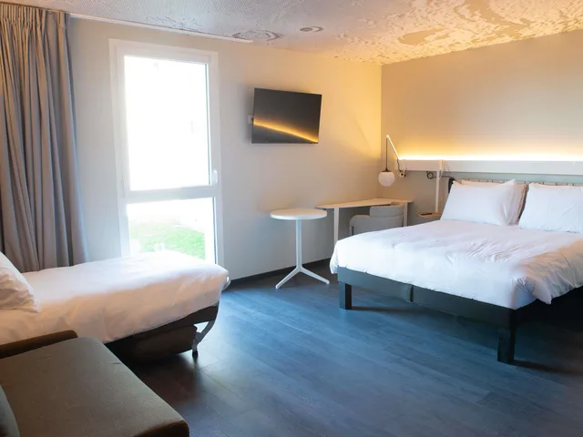 غرفة ديلوكس بسرير مزدوج مع أريكة، ibis Montlhery Paris Sud 1/5