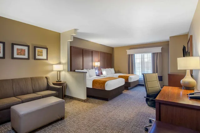 جناح بسريرين كوين، Comfort Suites Marshall 3/5