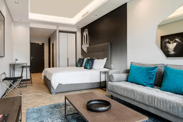 استوديو ديلوكس بسرير كينج، The Onyx Hotel 1/2
