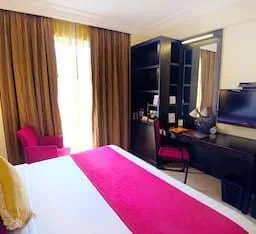 غرفة تنفيذية، Sterlings Mac Hotel 1/2