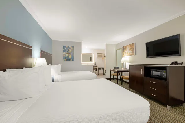 غرفة، Best Western Courtesy Inn - Anaheim Park Hotel 2/10