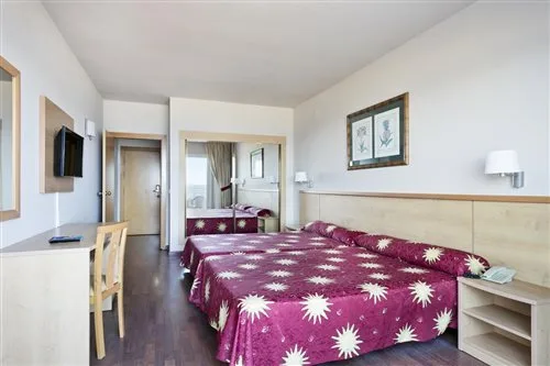 غرفة بسرير مزدوج أو سريرين منفصلين بشرفة، Oasis Tropical Mojacar 1/2