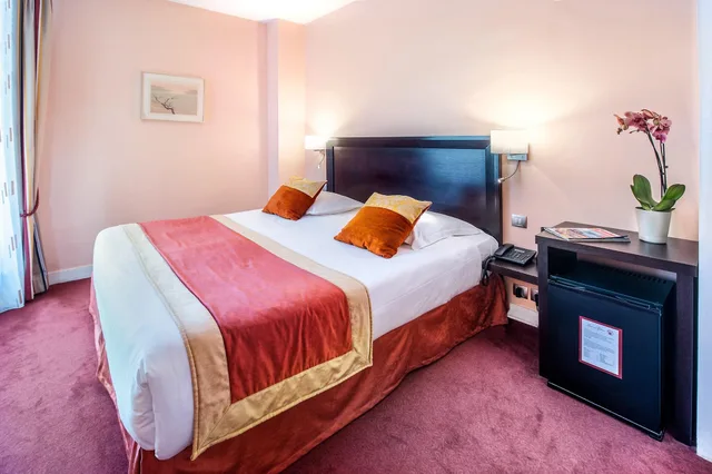 غرفة قياسية بسريرين منفصلين، Hotel Virgina 1/4