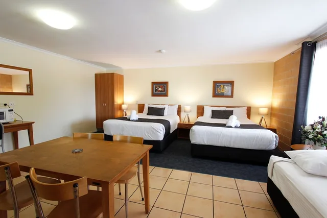 استوديو عائلي بسرير كوين وسريرين فرديين، Windmill Motel and Events Centre 5/10
