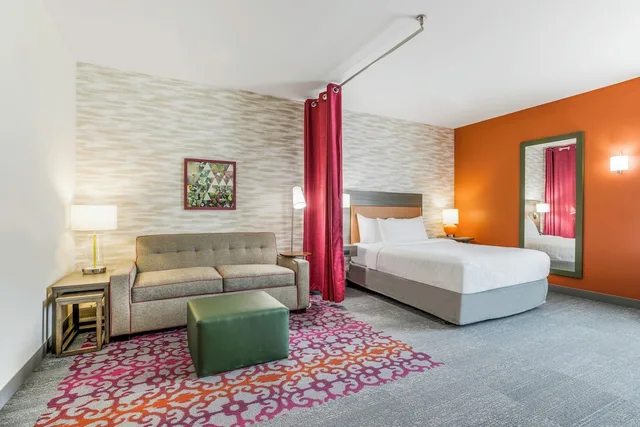 جناح بسرير كوين بحوض استحمام لذوي الإعاقة، Home2 Suites by Hilton Aurora Medical Center Denver 5/9