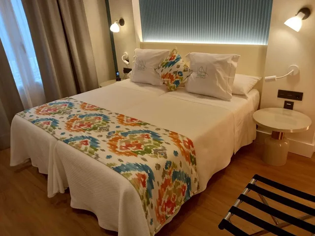 غرفة قياسية بسريرين منفصلين، LA PUERTA DE NERJA HOSTAL BOUTIQUE 2/5