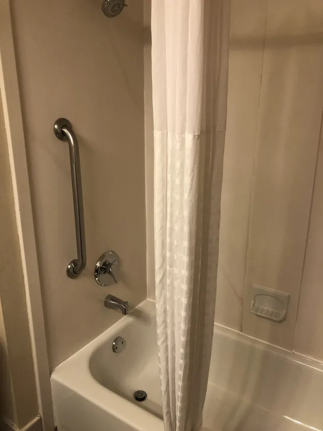 غرفة بسرير كينج، Comfort Suites Salem 5/5