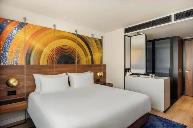 غرفة ديلوكس بسرير مزدوج، Pullman Budapest 2/7