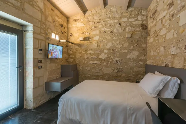 Small Double, Annex, Villa Boscarino 2/8