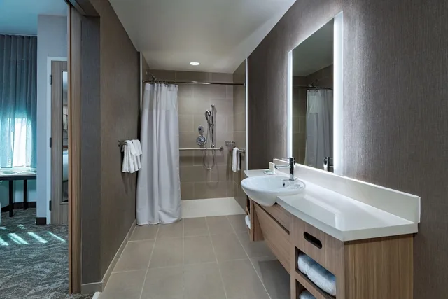 جناح بسرير كينج مع سرير سحّاب إضافي، SpringHill Suites by Marriott Austin North 6/6