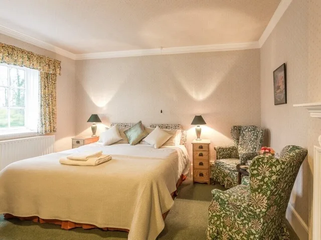 Green, Classic, Double or Twin Bed, Garden View، Marshwood Farm B&B And Shepherds Hut 1/2