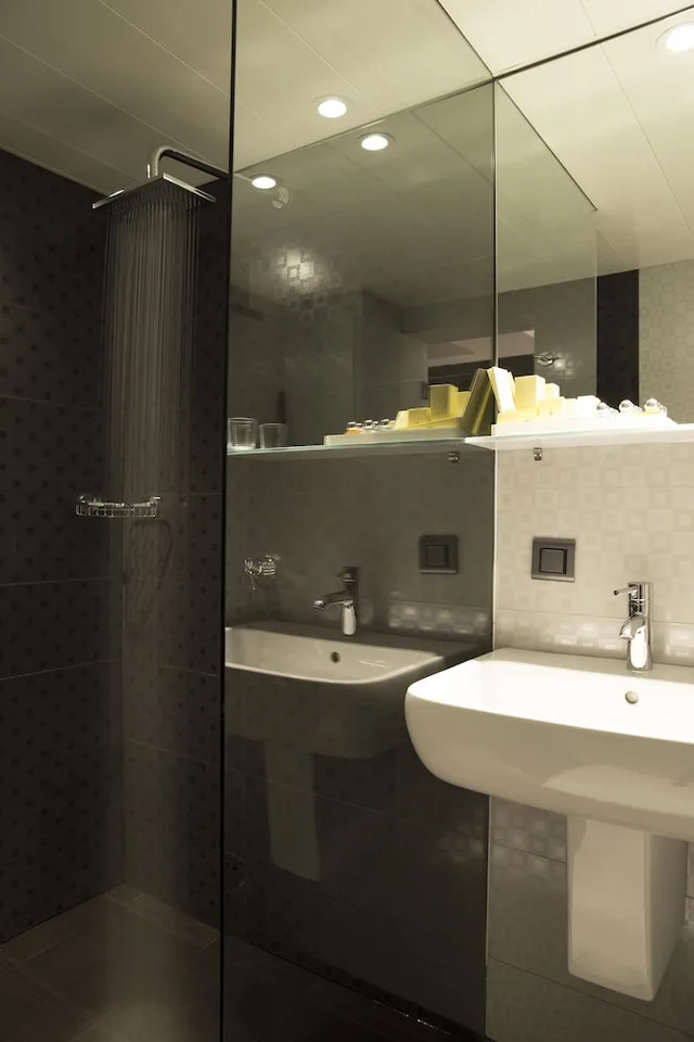 جناح استوديو بسرير كينج مع أريكة، Nova Hotel Yerevan 3/3
