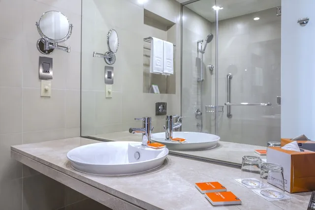 Studio, Queen Bed, Kitchenette, Centro Sharjah Rotana 8/8
