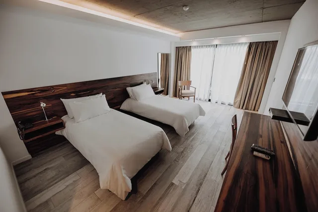 غرفة ديلوكس بسريرين منفصلين، La Urumpta Hotel by AKEN Mind 1/5