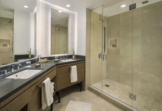 Signature, Sunset, 2 Queen Beds, Balcony or Patio, Beach Wing، Fairmont Scottsdale Princess 3/4