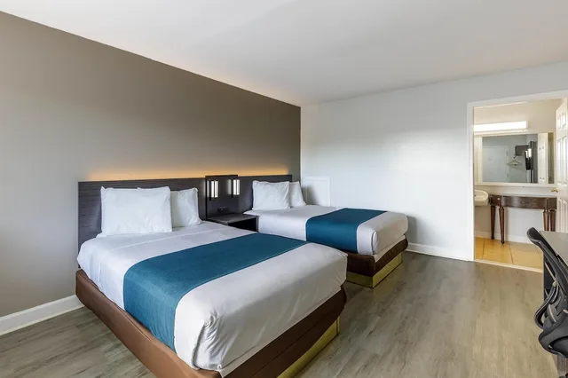 غرفة قياسية بسريرين مزدوجين، Motel6 Culpeper, VA 2/5