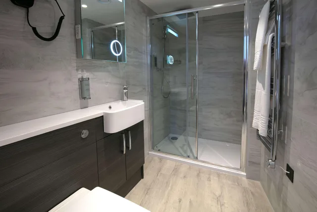 غرفة قياسية بسريرين منفصلين، Spark by Hilton Luton 4/4