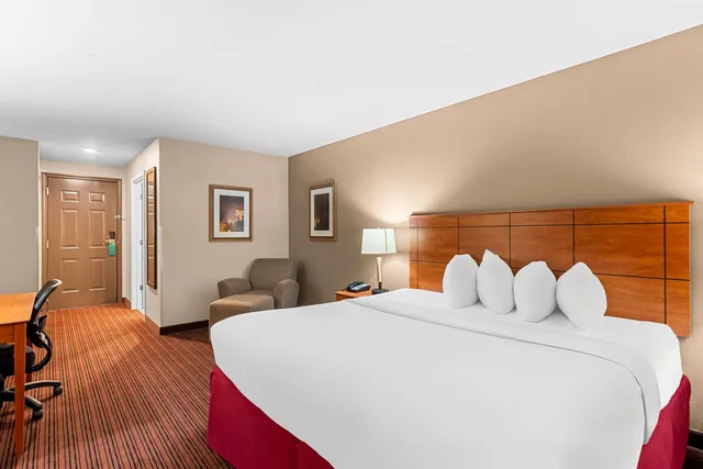 غرفة بسرير كينج، Quality Inn Blackwell I-35 2/3