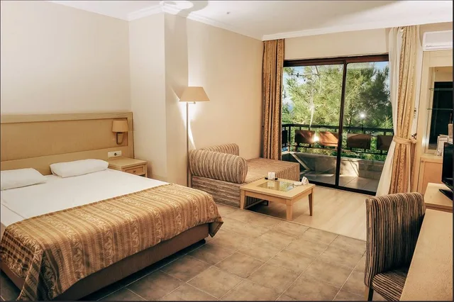 فيلا بسرير كينج بإطلالة على البحر، Utopia World Hotel 1/1