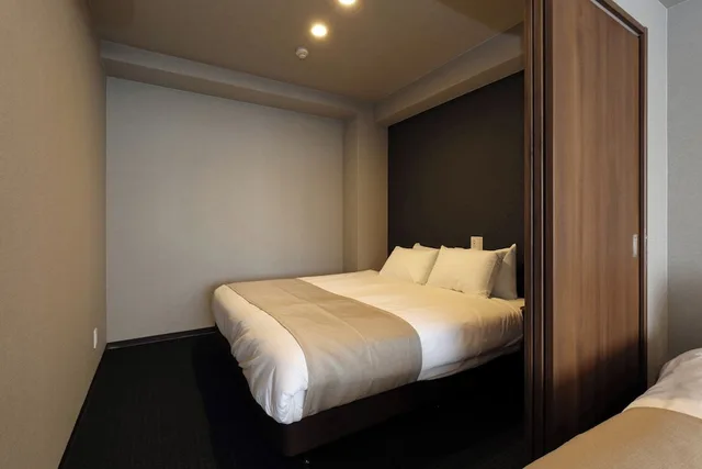 جناح حصري بسرير كوين وسريرين فرديين بغرفة نوم واحدة بجاكوزي، Randor Residential Hotel Kyoto Suites 6/10