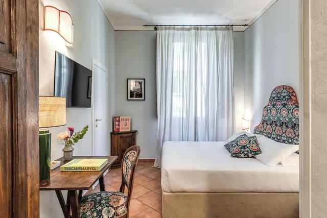 غرفة قياسية بسرير مزدوج وسريرين منفصلين، The Galileo Hotel 10/10
