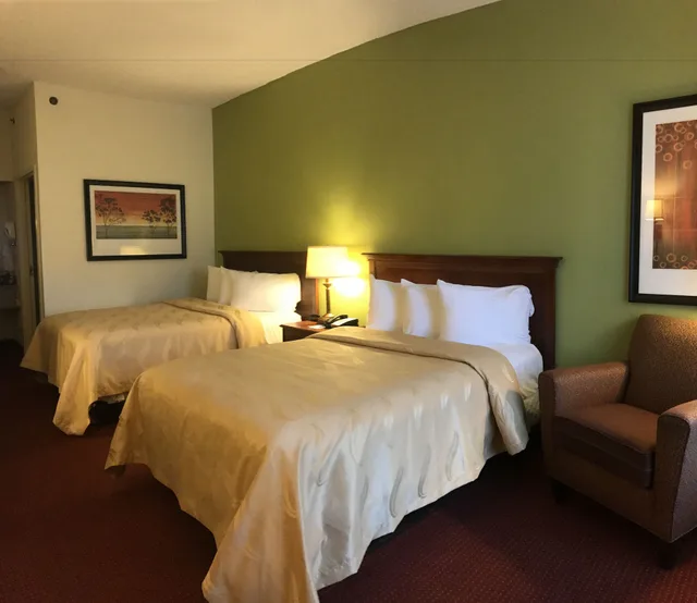 غرفة قياسية بسريرين مزدوجين، Quality Inn Walterboro I-95 2/7