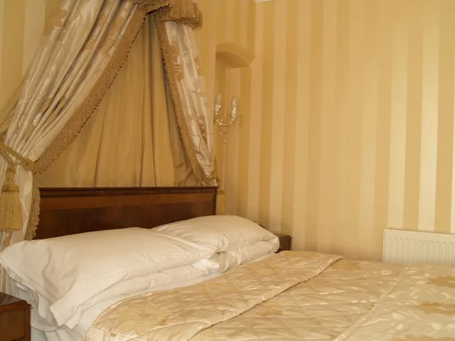 غرفة عائلية ثلاثية بسرير مزدوج وسرير فردي، Normanhurst Hotel 3/3